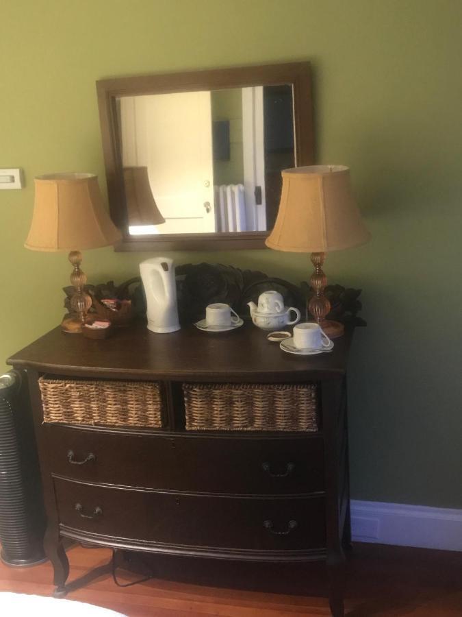 Howarth House Bed And Breakfast Fitchburg 外观 照片