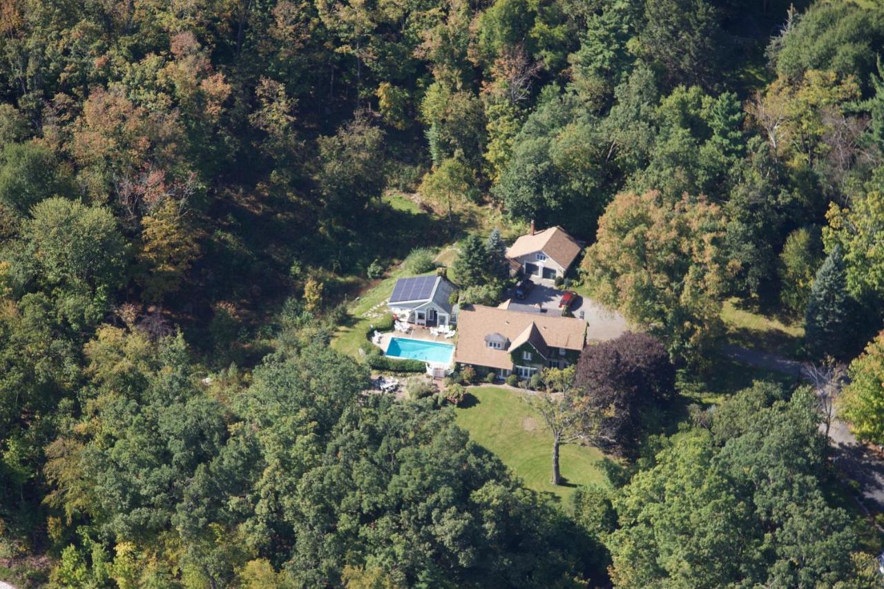 Howarth House Bed And Breakfast Fitchburg 外观 照片