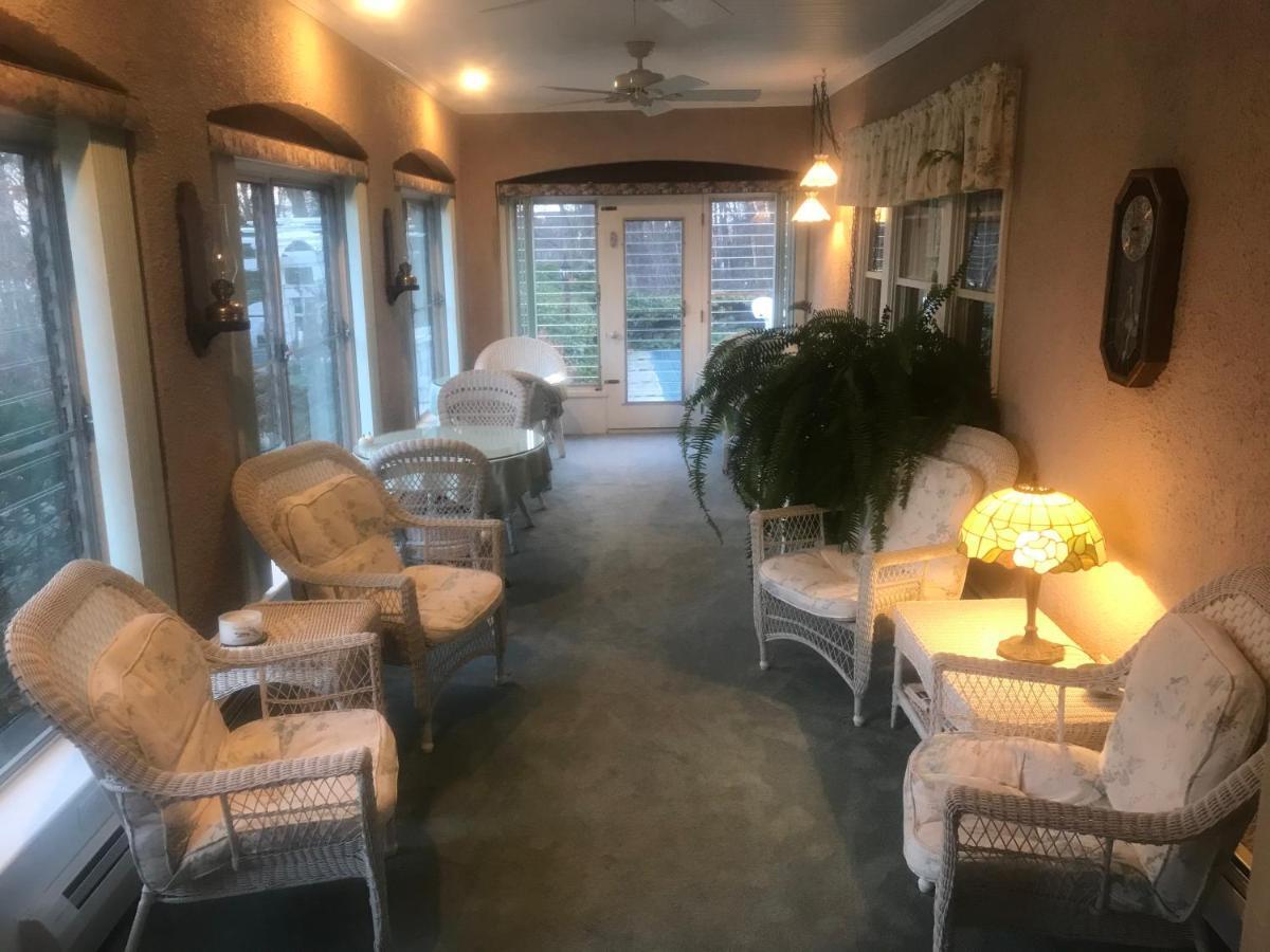 Howarth House Bed And Breakfast Fitchburg 外观 照片