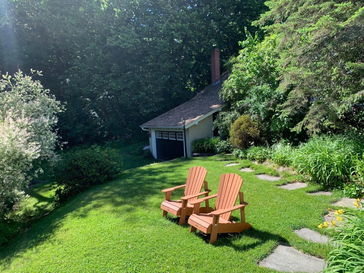 Howarth House Bed And Breakfast Fitchburg 外观 照片