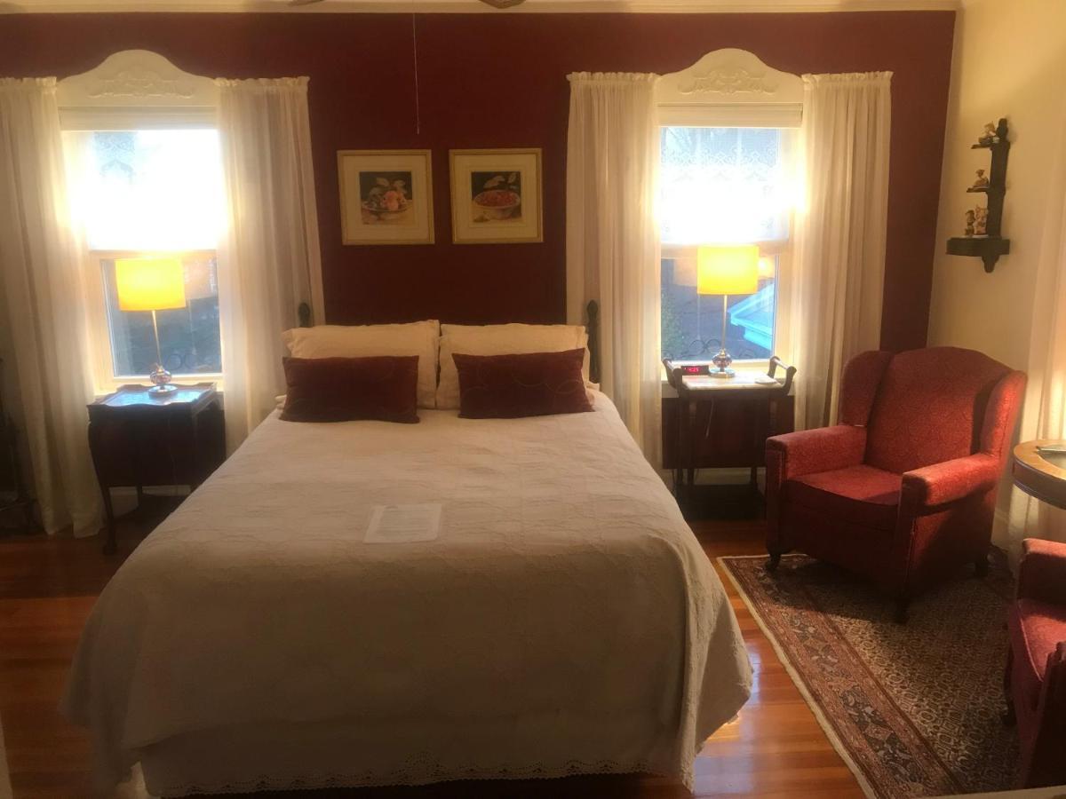 Howarth House Bed And Breakfast Fitchburg 外观 照片